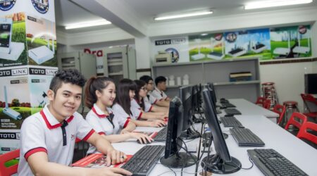 Học Cao Đẳng Công Nghệ Thông Tin
