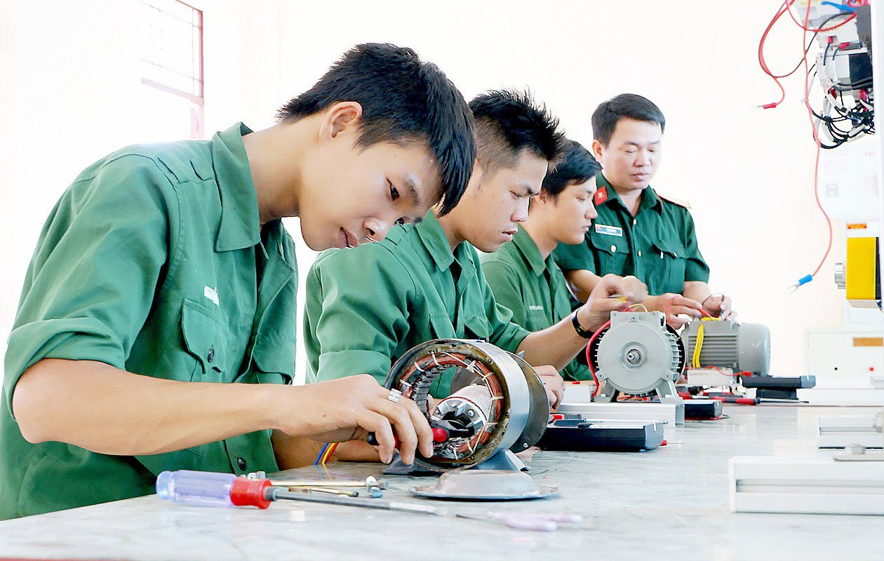 Read more about the article Trường dạy nghề ô tô cho bộ đội xuất ngũ chất lượng tại Đà Nẵng