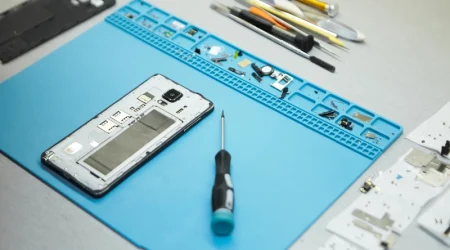 Nghề sửa chữa điện thoại phù hợp với ai?