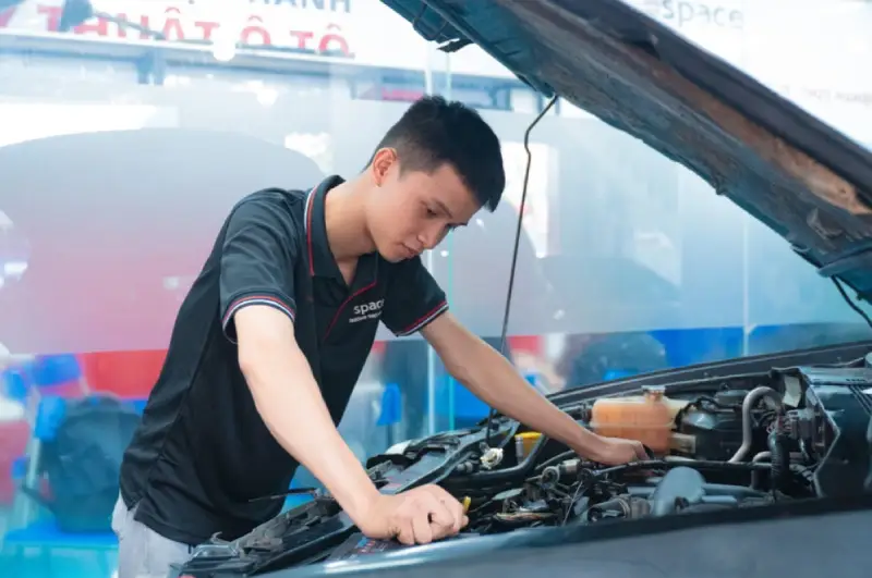 7+ Khó khăn khi học nghề sửa chữa ô tô cho người mới bắt đầu (2)