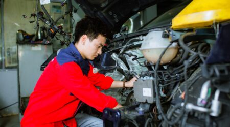 Tự học sửa chữa ô tô có hiệu quả không?
