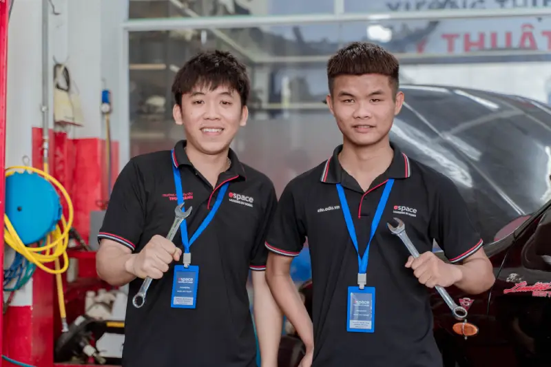 Học ngành kỹ thuật ô tô ra trường có nên làm Nhân viên kinh doanh ô tô không (4)