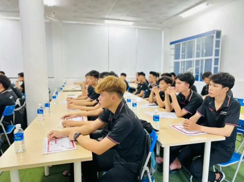 Tại sao điểm cao vẫn trượt đại học ngành công nghệ ô tô (3)