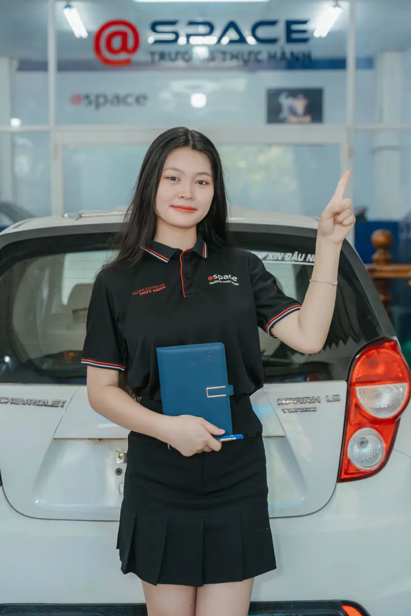 Nữ giới có học được nghề kỹ thuật ô tô không (1)