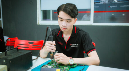 Lộ trình Học Sửa Điện Thoại: Từ A-Z Cho Người Mới (2025)