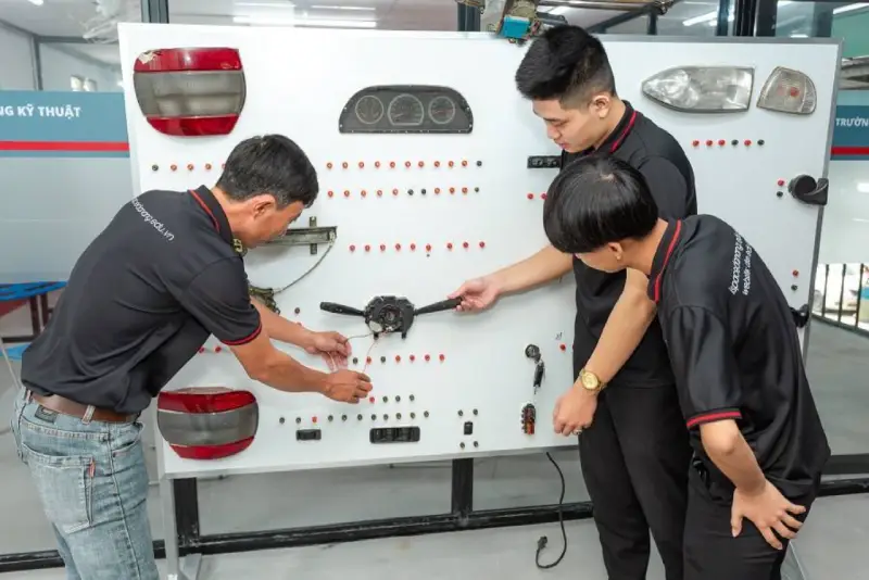 Trường dạy sửa chữa ô tô chất lượng tại Đà Nẵng Aspace (3)