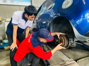 Kinh nghiệm học kỹ thuật ô tô cho người mới z6831743372183_b37ed9bbaad8058e50bc439d37dc71d8