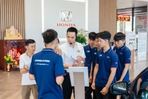 Học cao đẳng công nghệ ô tô có cần sử dụng laptop không? 533020870_1204532988355138_7564648740909245998_n