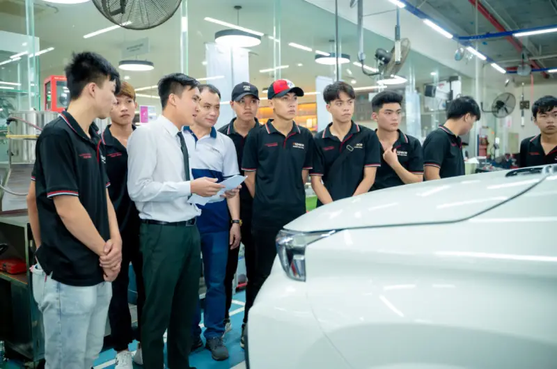 Học ngành kỹ thuật ô tô ra làm gì Aspace (2)