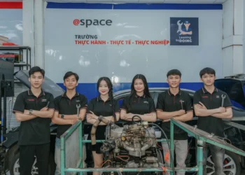 Trường cao đẳng ô tô có phải chỉ dành cho nam giới không?