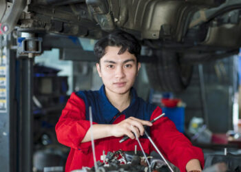 Các khóa học nghề ô tô cho bộ đội xuất ngũ