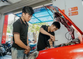 Vì sao học công nghệ kỹ thuật ô tô cần sự kiên trì và tỉ mỉ?