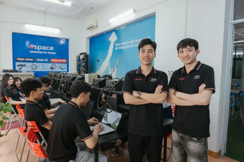 Học sửa chữa máy tính tại Aspace (2)