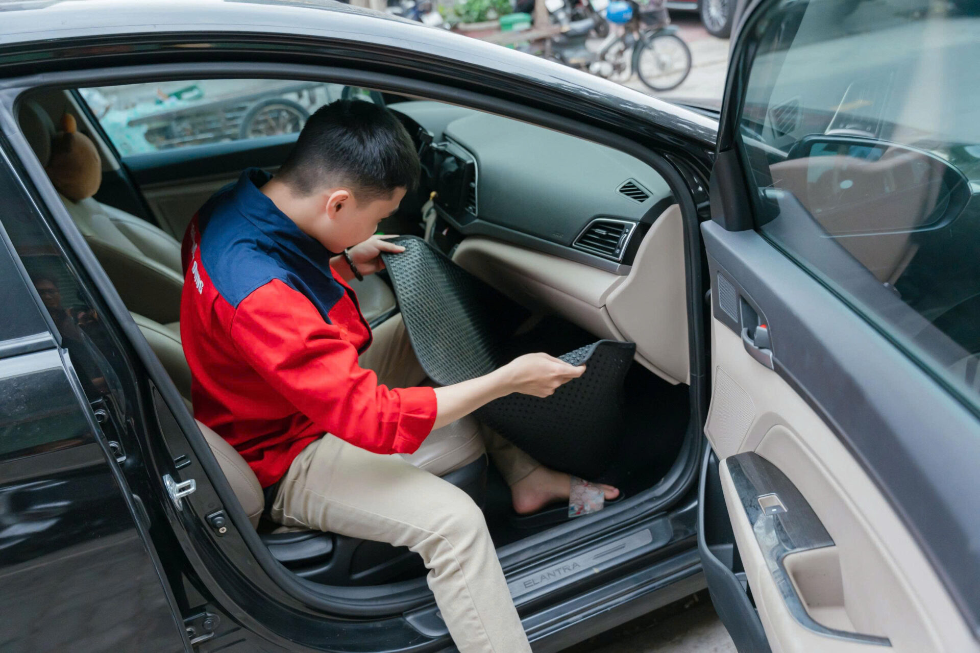 Nghề kỹ thuật nội thất ô tô