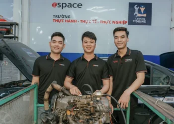 Học Cao đẳng ngành công nghệ ô tô có tương lai hay không?