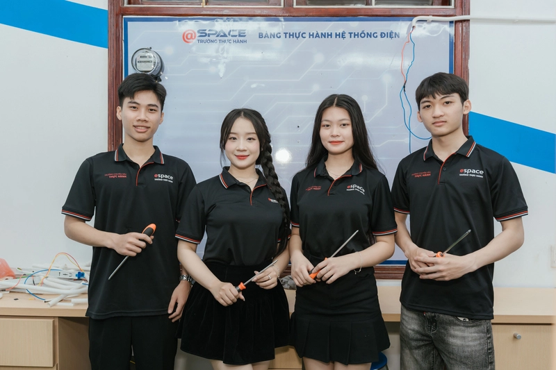 Học ngành điện