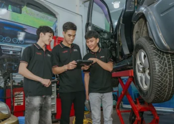 Bộ đội xuất ngũ học nghề cơ khí ô tô có được không?