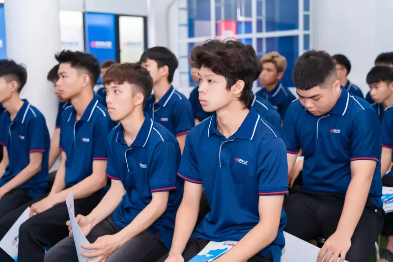 Trường nghề dành cho học sinh tốt nghiệp THCS (5)